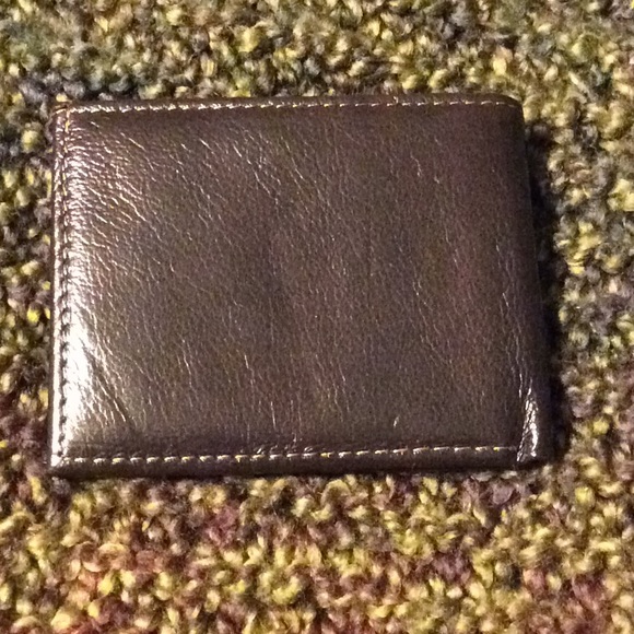 2 Leather Wallets - Picture 2 of 6